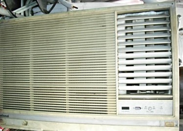 二手窗型冷氣出售 日立國際東元10坪冷氣機售 591居家 家具