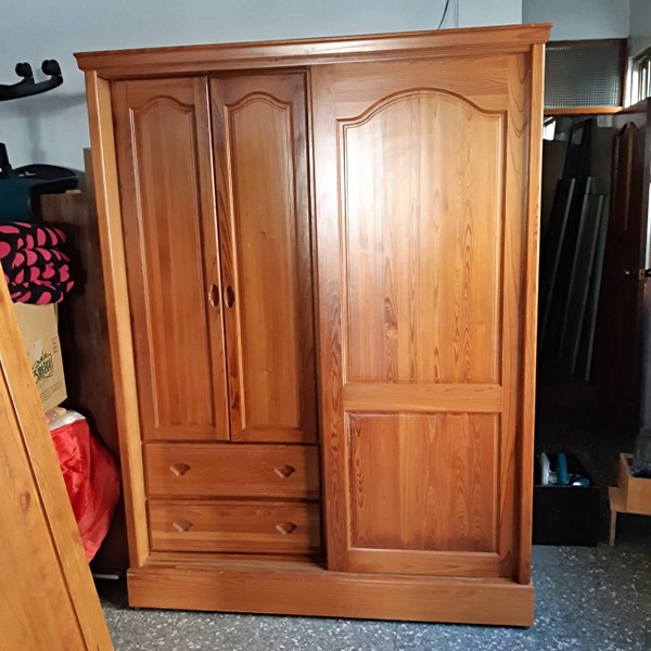 二手衣柜/衣橱出售,实木5尺双抽滑门衣柜 - 591居家/家具
