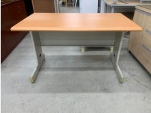 120cm木紋辦公桌/電腦桌辦公桌近乎全新