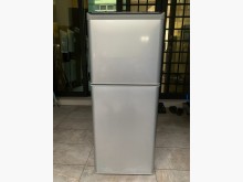 [7成新及以下] [中古]東芝137L 小雙門冰箱冰箱有明顯破損