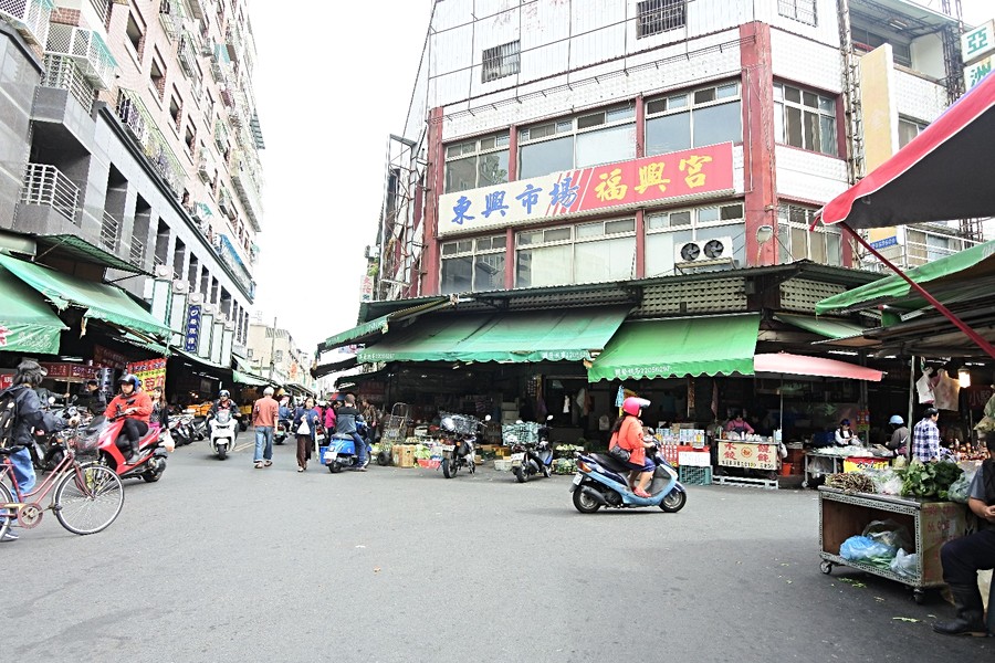 東興市場