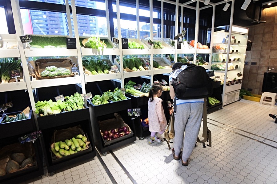 可以吹冷氣的菜市場?!-「第六市場」