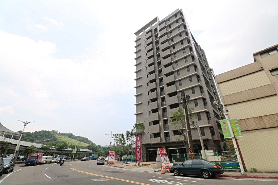 實踐路景