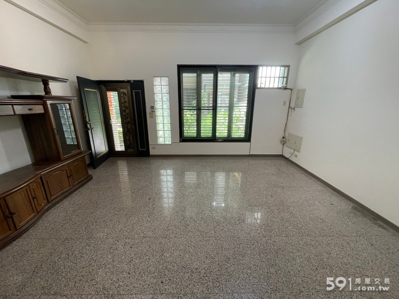雅環路旁近中科稀有四房雙車位整棟別墅 台中市房屋出租 591租屋網網
